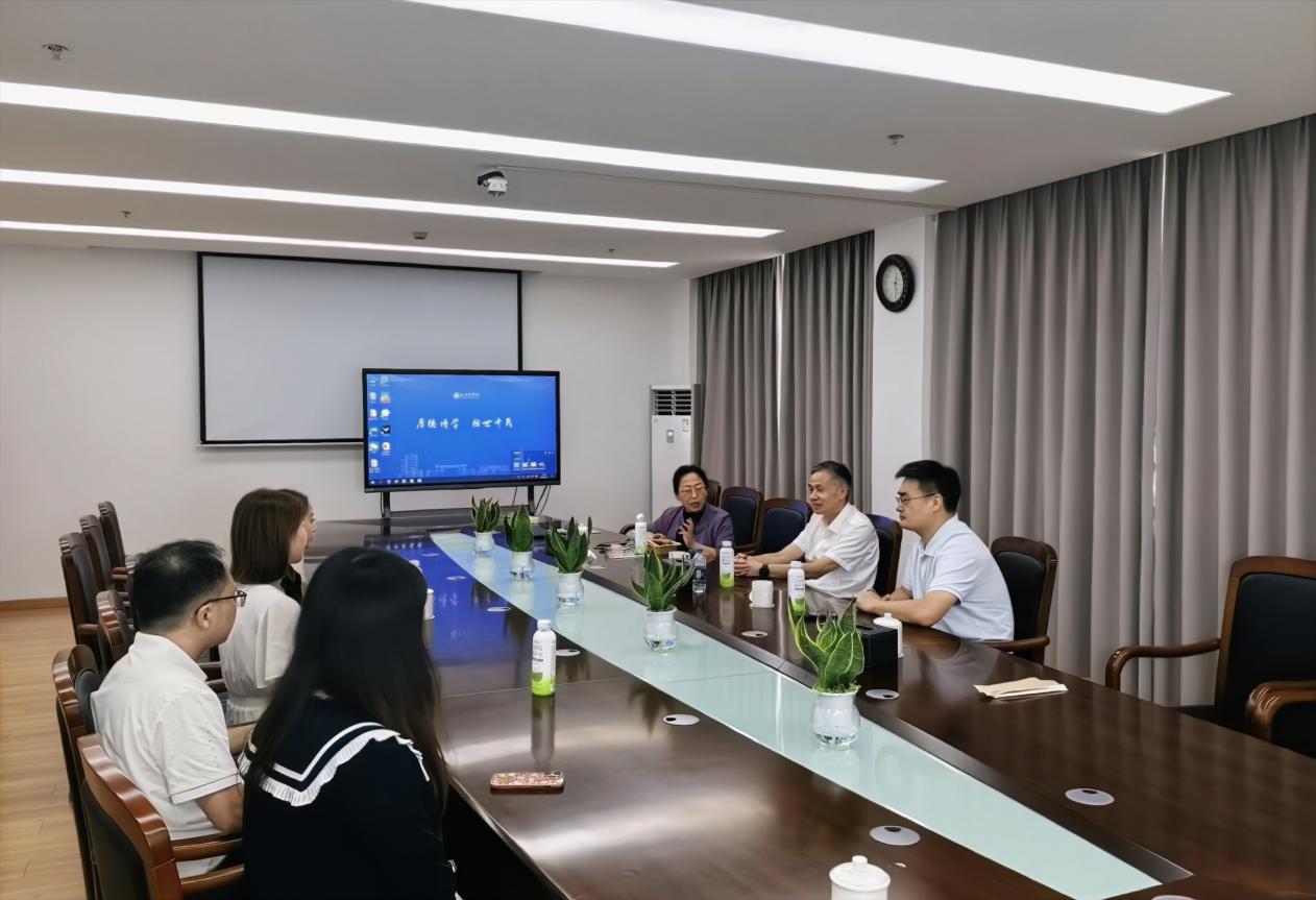 上海市文…
